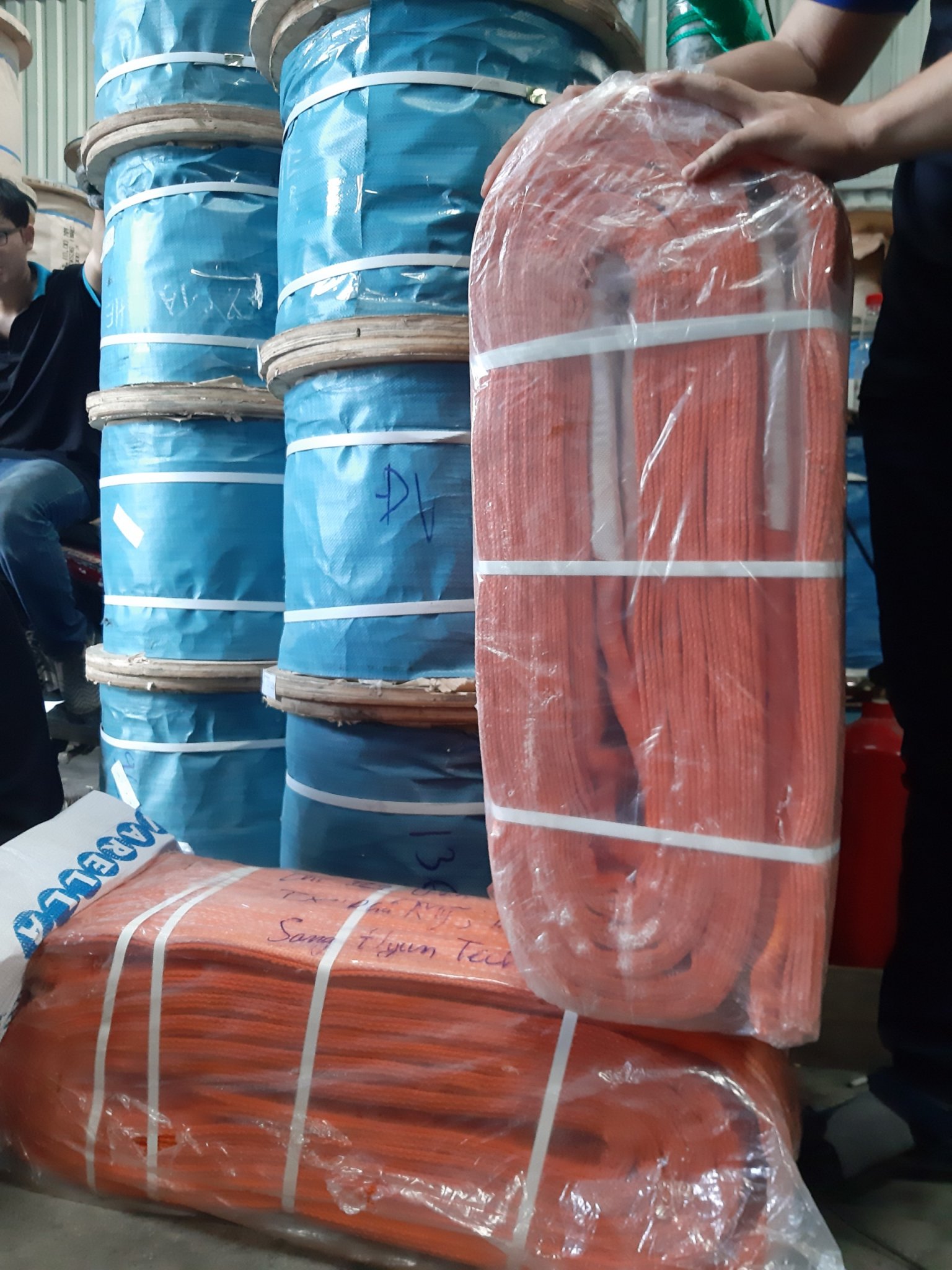 Cáp vải Trung Quốc bản tròn 20 tấn, Cáp vải Trung Quốc, Cáp vải, Cáp vải Trung Quốc bản tròn, cáp cẩu vải, cáp vải bản dẹt Trung Quốc, cáp vải bản dẹt