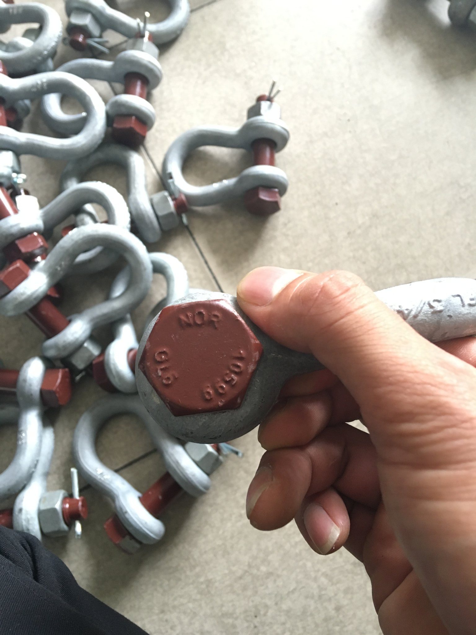 Ma ní omega, Ma ní, Đặc điểm nổi bật của ma ní omega, Phân loại ma ní omega, Ma ní tấn, Ma ní số, Ma ní omega chốt an toàn, Ma ní omega chốt vặn ren