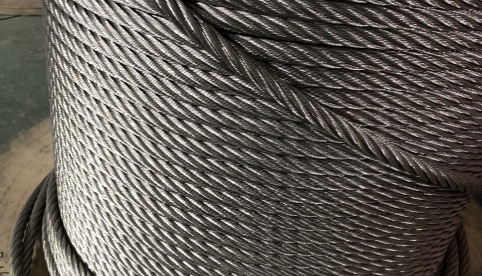 Báo giá cáp giằng d16 , Báo giá cáp giằng, Lê Hà Vina, cáp giằng d16, Cáp giằng chống xoắn, Dây cáp giằng chống xoắn, cáp neo tàu, cáp cẩu, cáp dùng tời tàu, cáp kéo giàn khoan, chùm cáp cẩu