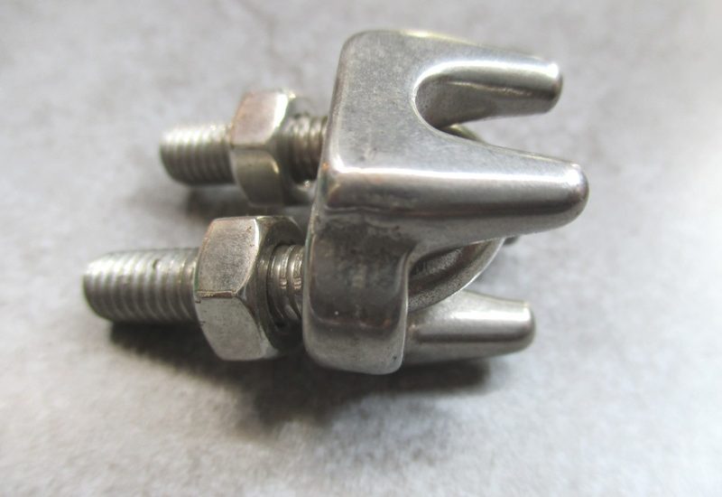 Giá khóa cáp 6, Khóa cáp 6, Khóa cáp thép phi 6, Khóa cáp thép, Cáp nhựa bọc thép, Cáp bọc nhựa phân phối, Khóa cáp inox, Phụ kiện cáp thép