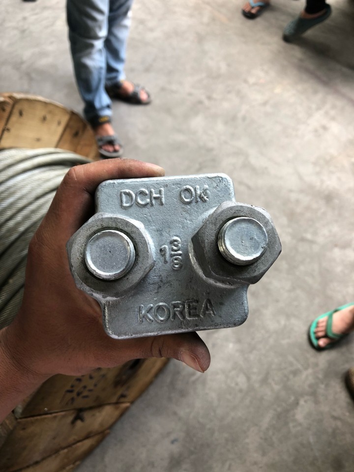 Cóc siết dây cáp, Móc nối cho đầu sợi cáp, Lớp kẽm điện phân lên bề mặt, Đầu khóa cáp, Cách sử dụng cóc kẹp cáp, Đầu cáp thép, Khóa cáp, Sử dụng cáp thép, Các loại cóc kẹp cáp mạ kẽm thông thường, Khóa cáp chống xoắn, Khóa cáp chịu lực