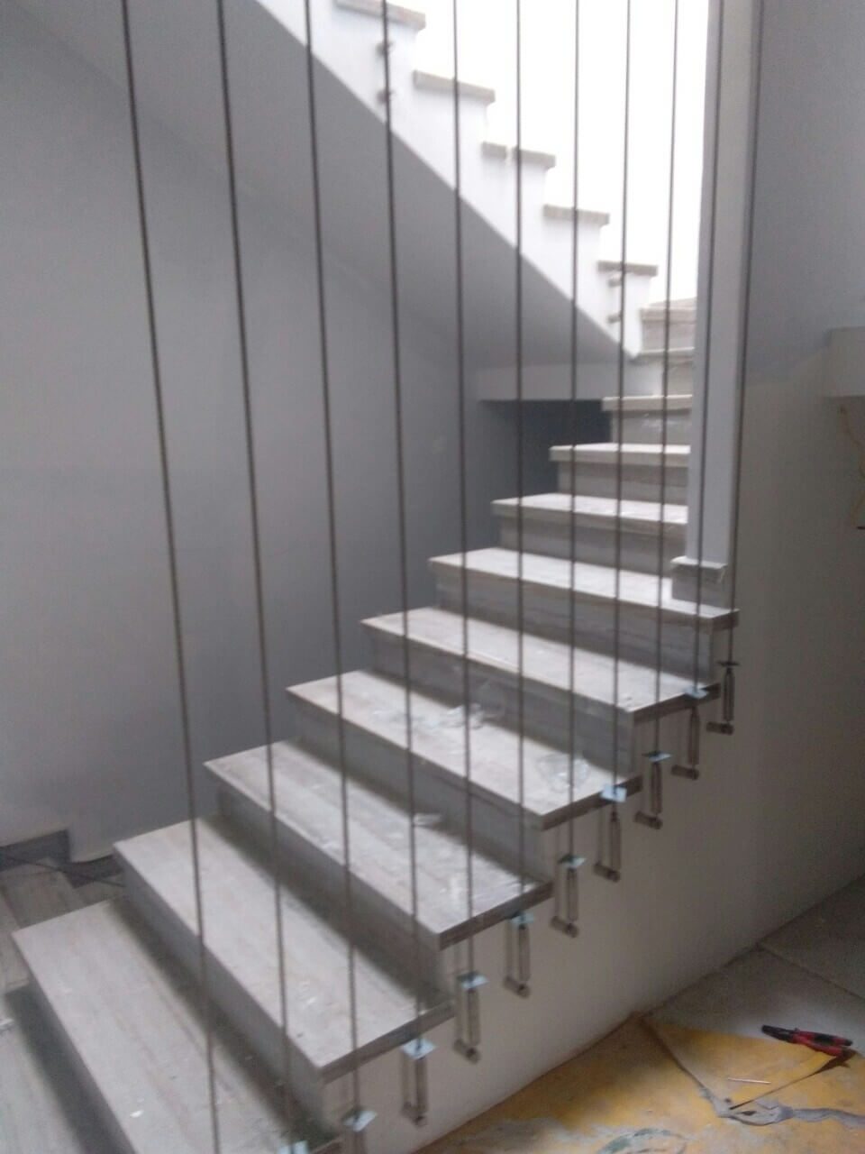 Cáp treo, Cáp treo cầu thang, Cáp treo inox, Dây cáp treo inox cầu thang, Dây cáp treo inox cầu thang tại Đà Nẵng, Lắp cáp treo cầu thang