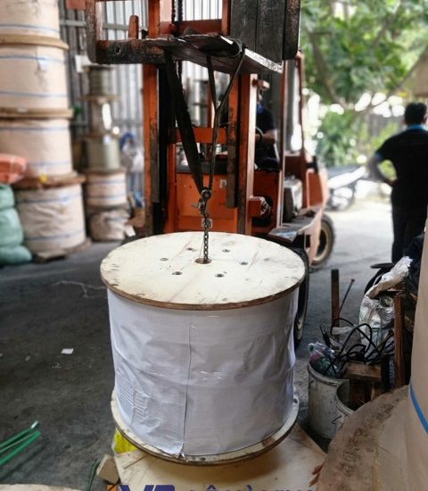 Cáp cứng viễn thông, Cáp viễn thông bị đứt, Công ty TNHH Lê Hà Vina, Neo trụ viễn thông, Ốc siết cáp