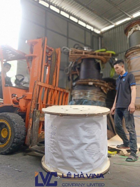 Cáp cứng viễn thông, Cáp viễn thông bị đứt, Công ty TNHH Lê Hà Vina, Neo trụ viễn thông, Ốc siết cáp