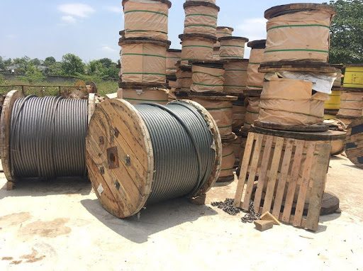Cáp chống xoắn,  Dây cáp chống xoắn, Cáp chống xoắn là gì, cáp thép xây dựng, cơ cấu sợi cáp thép, sợi tao thép, Các loại cáp chống xoắn, cáp 35x7, cáp 19x7, cáp thép, Cáp chống xoắn 35x7, Cấu trúc cáp  35x7, Giá trị của cáp 35x7,  dây văng cầu treo dân sinh, Cáp chống xoắn 19x7, Cấu trúc cáp 19x7, Giá trị của cáp 19x7, Cáp chống xoắn 19x7 dùng cho việc gì,  Cáp chống xoắn loại nào tốt, Cáp chống xoắn Hàn Quốc, Cáp chống xoắn liên doanh, Cáp chống xoắn Nhật Bản,  Cáp chống xoắn phi 6, Dây cáp lụa phi 8, Cáp chống xoắn phi 10,  Cáp chống xoắn phi 12, Ứng dụng của cáp thép chống xoắn, Dùng để cẩu hàng cảng biển, Dây cáp, Dây cáp chống xoắn, Cáp chống xoắn cho cẩu tháp xây dựng, Cáp thép, Cáp chống xoắn dùng cho xe cẩu, Báo giá cáp thép chống xoắn, cáp chống xoắn theo yêu cầu,  Chọn cáp chống xoắn theo bảng tra cáp, Chọn cáp chống xoắn theo nguồn gốc xuất xứ, Mua cáp chống xoắn ở đâu, Cáp chống xoắn tại Lê Hà Vina, Giới thiệu về công ty Lê Hà, cung cấp cáp chống xoắn cả nước, cáp chống xoắn mạ kẽm
