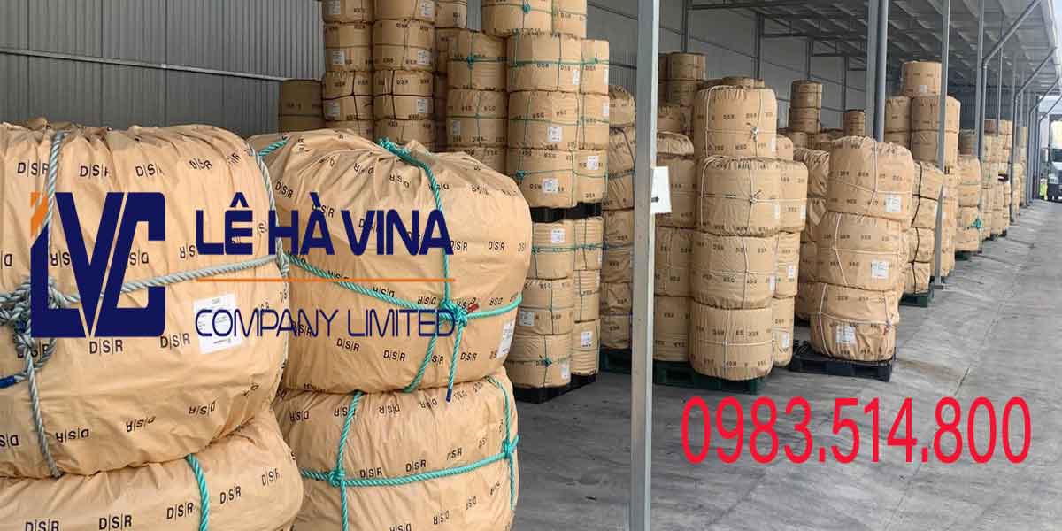 Dây neo tàu trong kho của Lê Hà