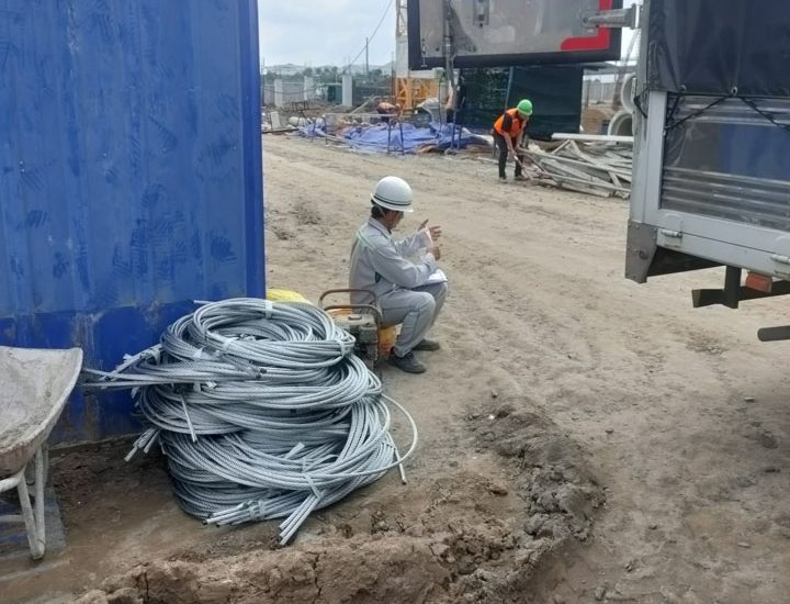 cáp lụa mềm D15, ốc siết D15, tăng đơ D18, Công ty Lê Hà Vina, Công ty Lê Hà, Cáp mạ kẽm, cáp thép lụa, Bán 100 cuộn cáp thép, neo giằng nhà xưởng