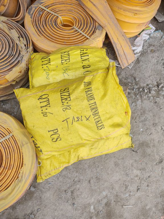 cáp lụa mềm D15, ốc siết D15, tăng đơ D18, Công ty Lê Hà Vina, Công ty Lê Hà, Cáp mạ kẽm, cáp thép lụa, Bán 100 cuộn cáp thép, neo giằng nhà xưởng